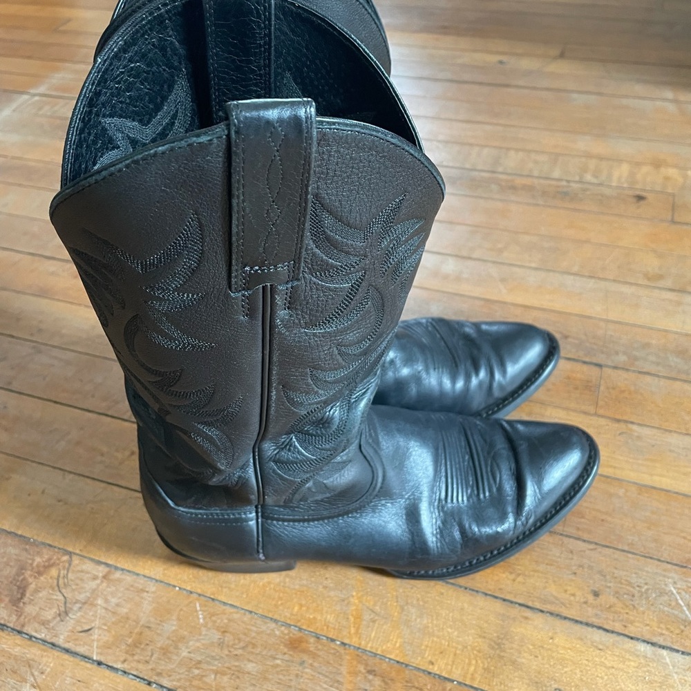 Ariat black, leather cowboy boots